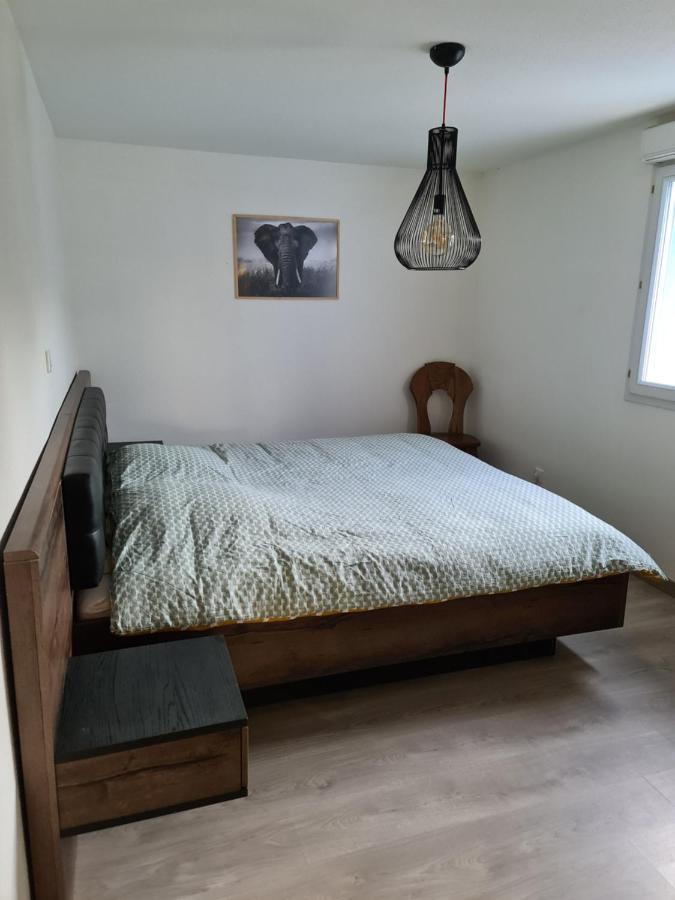 Agreable Appartement Avec Spa Proche De La Foret Brechaumont Luaran gambar